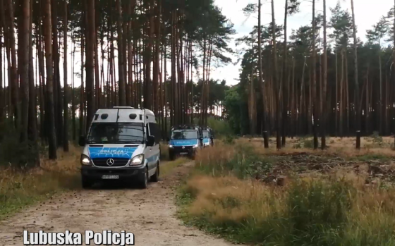 Służby&#x20;lubuskiej&#x20;policji&#x20;w&#x20;trakcie&#x20;ostatnich&#x20;poszukiwań&#x20;kobiety&#x2c;&#x20;która&#x20;zagubiła&#x20;się&#x20;w&#x20;okolicy&#x20;Goznicy&#x20;&#x28;teren&#x20;Nadleśnictwa&#x20;Wymiarki&#x29;&#x2f;&#x20;źródło&#x20;Lubuska&#x20;Policja